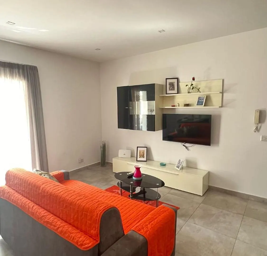 Cosy One Bedroom Apartment In Gzira - Petar