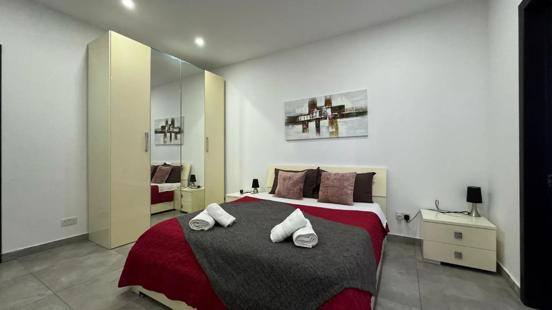 Cosy One Bedroom Apartment In Gzira - Petar Malta