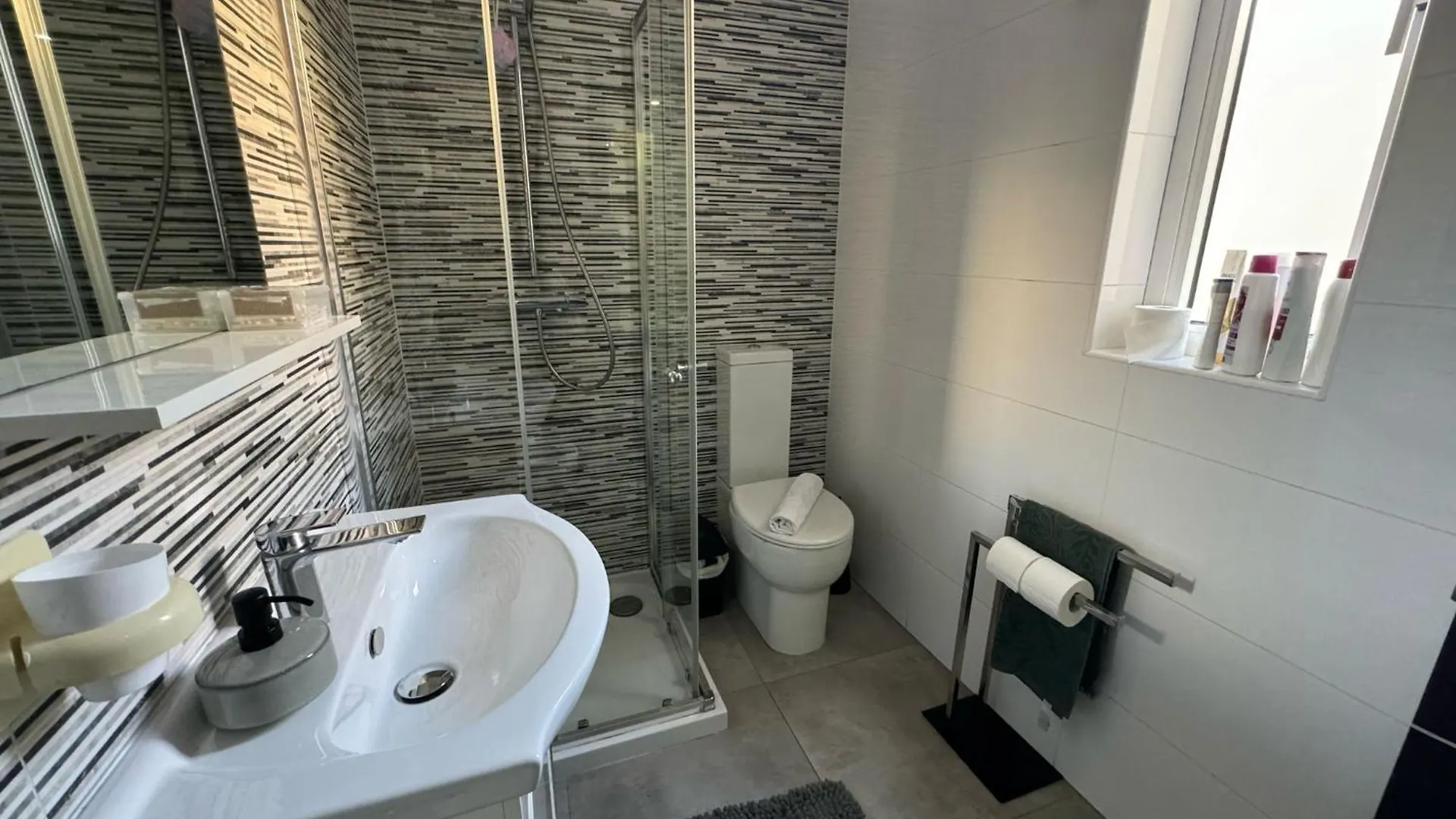 Cosy One Bedroom Apartment In Gzira - Petar