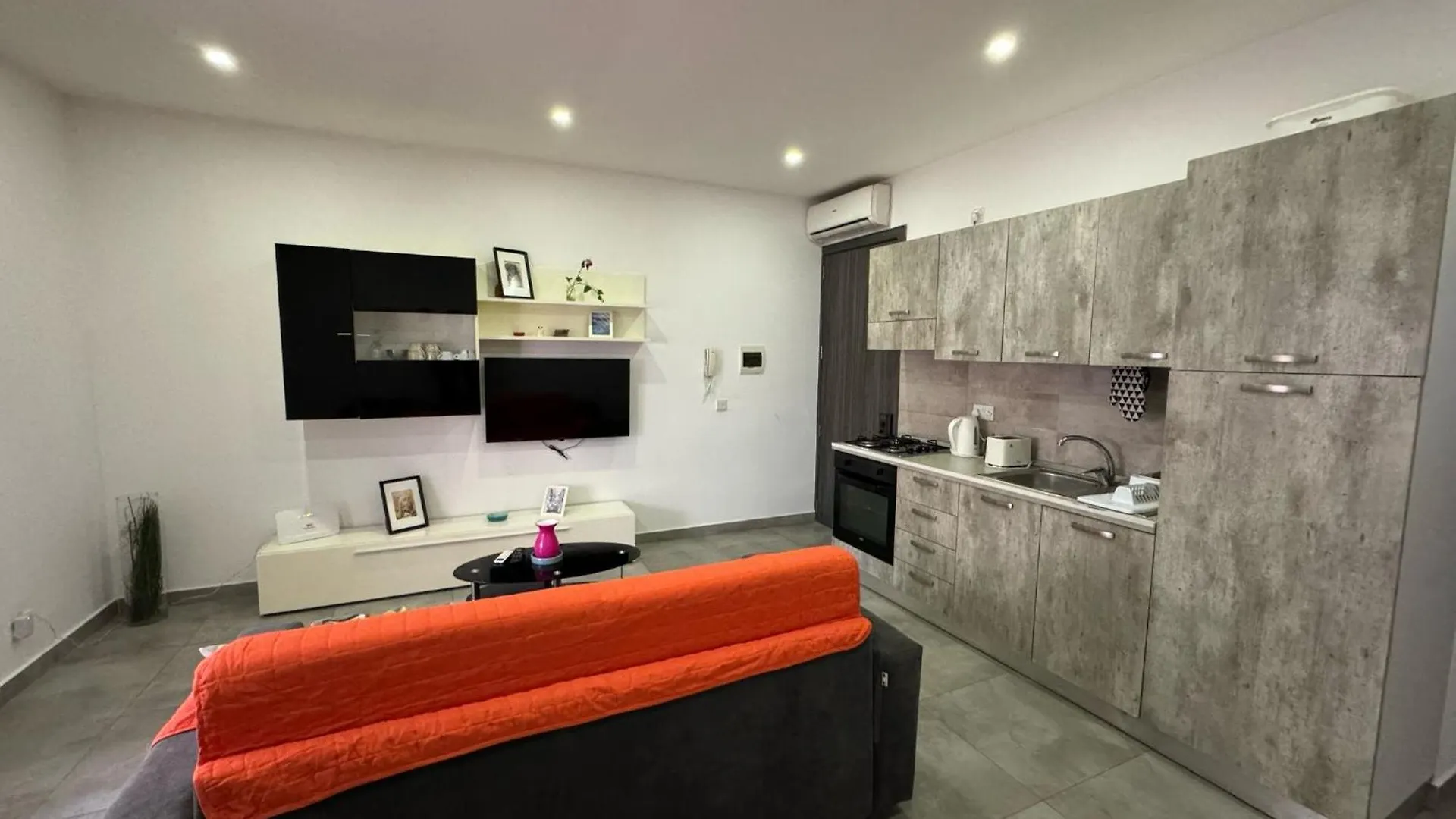Cosy One Bedroom Apartment In Gzira - Petar
